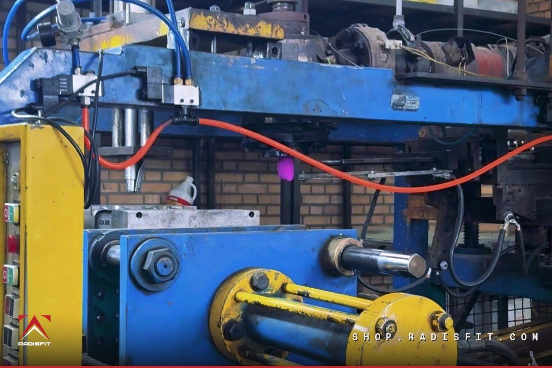 بخشی از دستگاههای خط تولید کارخانه رادیس فیت